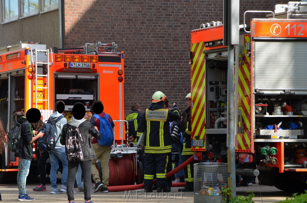 Geruch in Schule Koeln Brueck Helene Weber Platz P76.JPG - Miklos Laubert